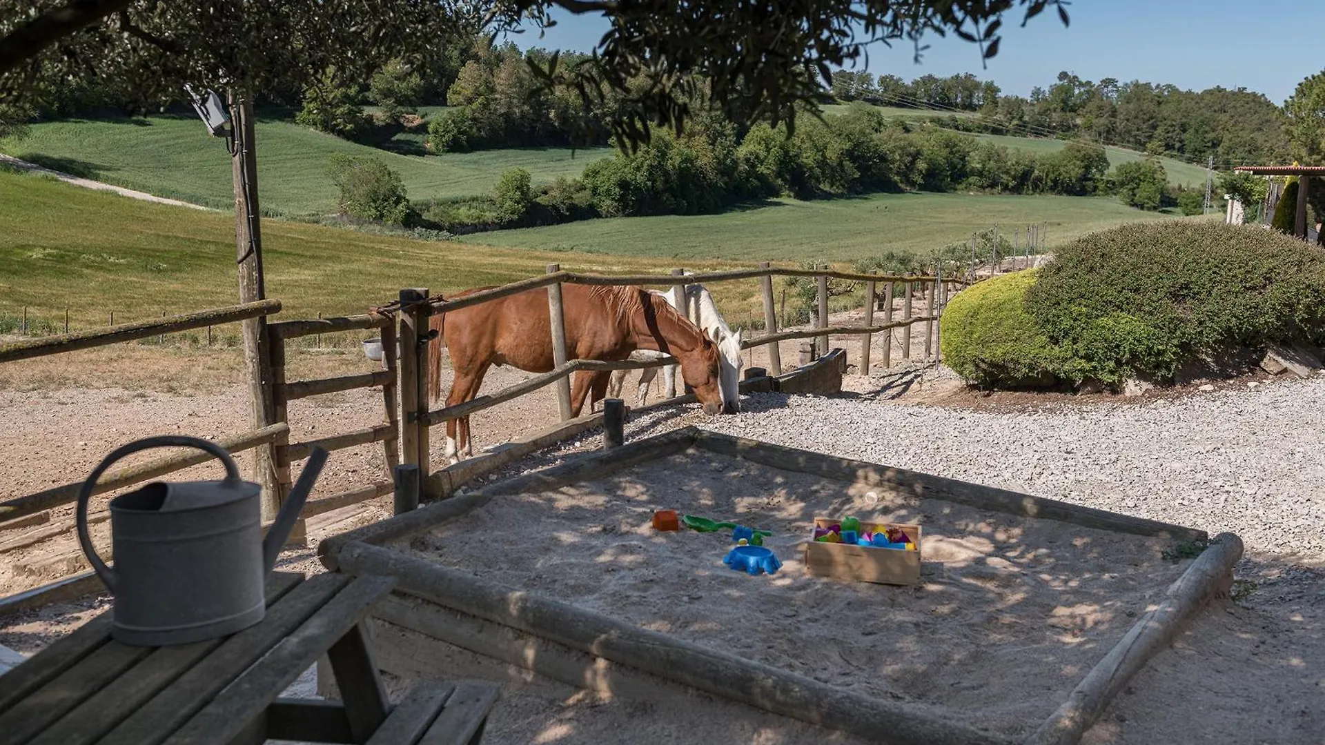 Country house Cal Carulla Guest House L'Astor