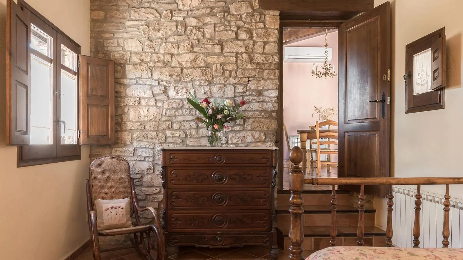 Cal Carulla Guest House L'Astor Spain