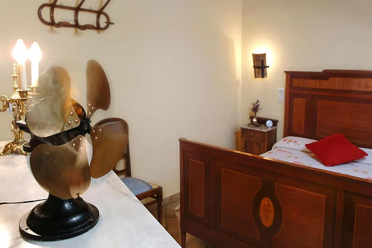 Country house Cal Carulla Guest House L'Astor Spain